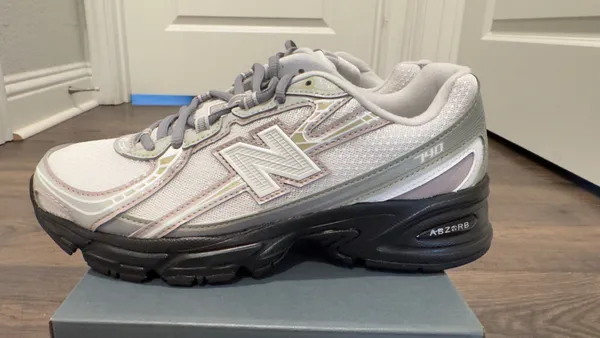 NEW BALANCE 740 | Silver metallic with raincloud | Women’s 8 - Image 2