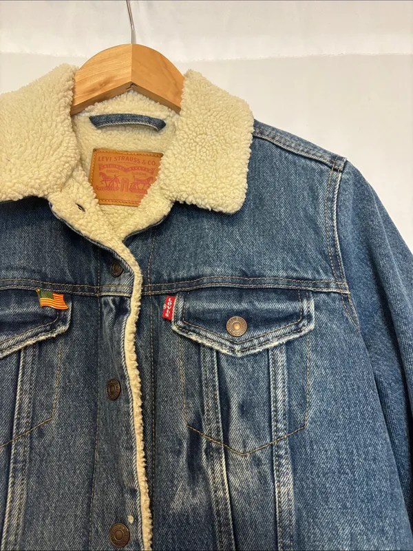 Levi's Sherpa Trucker Denim Jacket Blue Size Small - Image 3