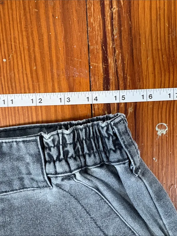 Vintage L.L. Bean Women's Washed Denim Cargo Shorts Gray Gorpcore - Image 3