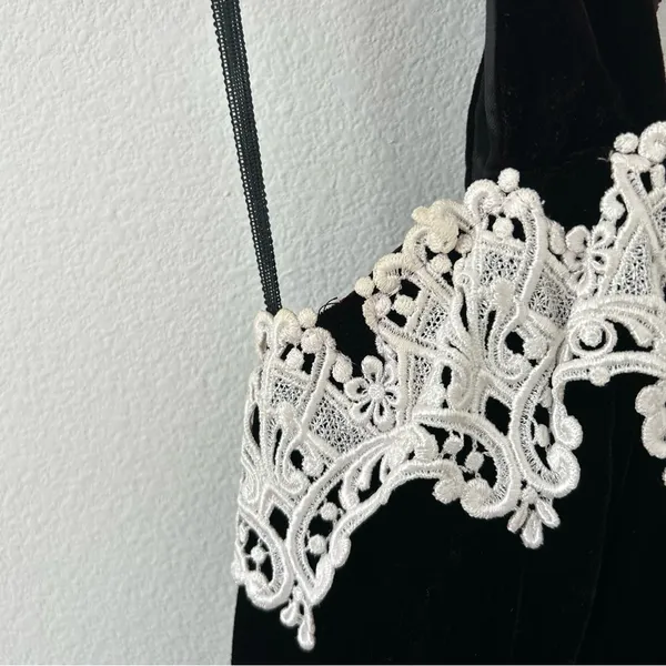 Jessica McClintock Gunne Sax Black Red Velvet Skater Dress - Image 4