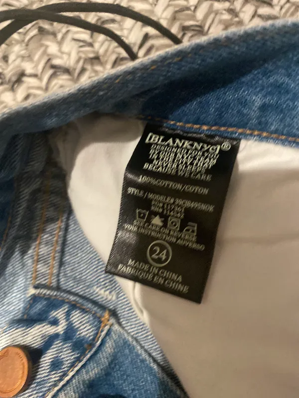 BLANK NYC Denim Cutoff Jean Shorts Hollyweird - Image 4