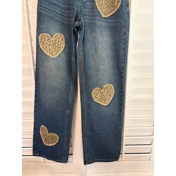 Angel Kiss‎ Leopard Heart Patch Jeans - Image 3