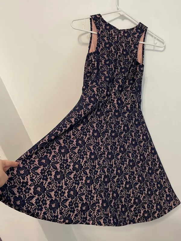 AQUA Navy Blue Lace Light Pink Lining V-Neck Sleeveless Fit Flare Skater Dress - Image 12
