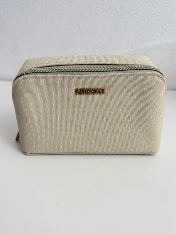 Missoni for delta Cream Chevron gold Logo Cosmetic Case vacation - Image 2