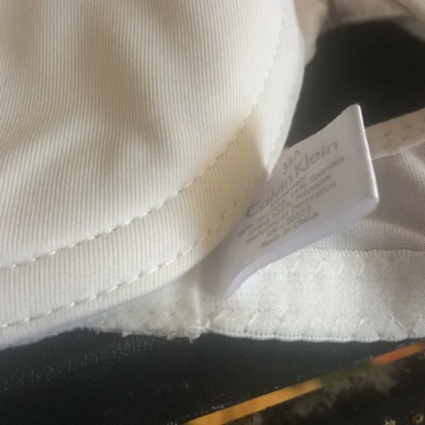 FINAL MARKDOWN Calvin Klein bra 34 a - Image 3