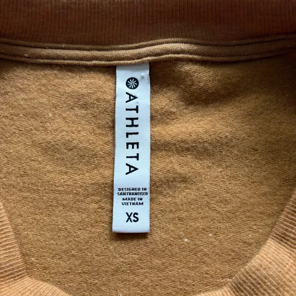 NWT! Athleta Crewneck Sweatshirt in Tuscan Gold - Image 6