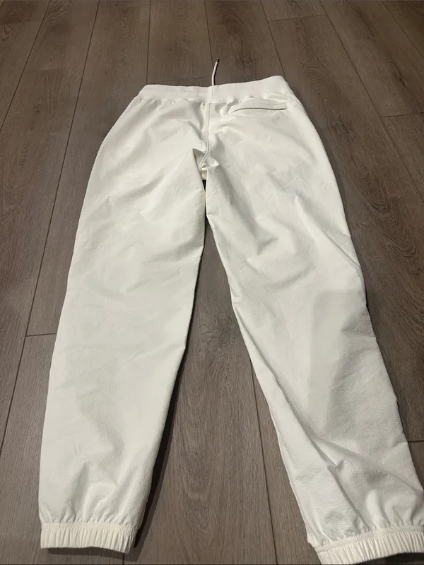 Wilson textured white cream joggers with zippers‎ on ankle size medium - Image 5