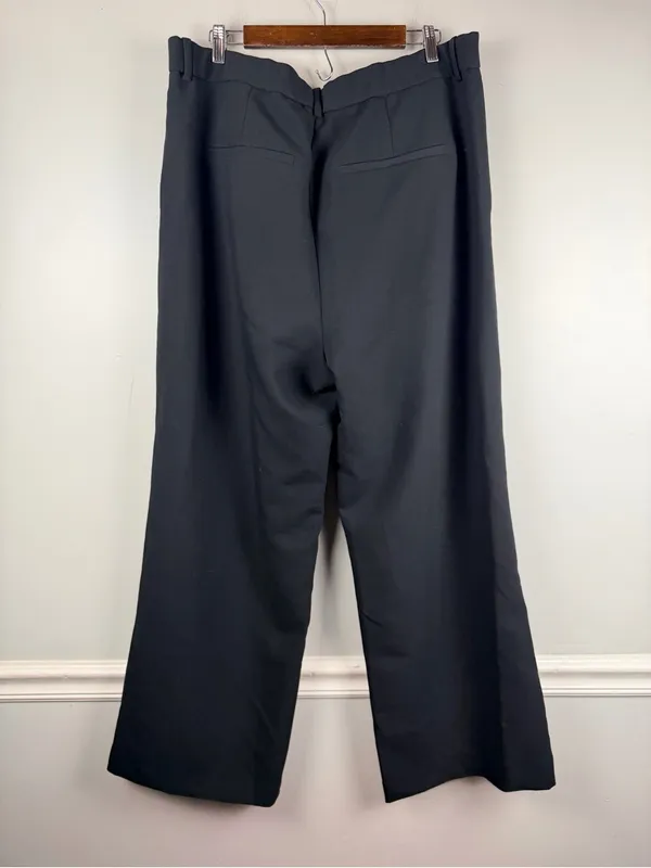 Abercrombie & Fitch Sloane Tailored Wide Leg Pant in black size 34 regular - Image 4