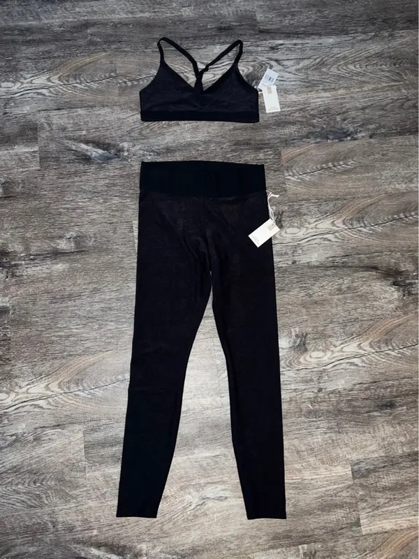 Good American Workout Outfit - Image 4