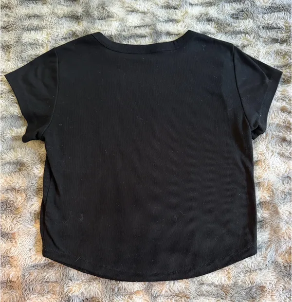 Old Navy Ultralite Ribbed Go-Dry Crop in Black Size M - Image 2