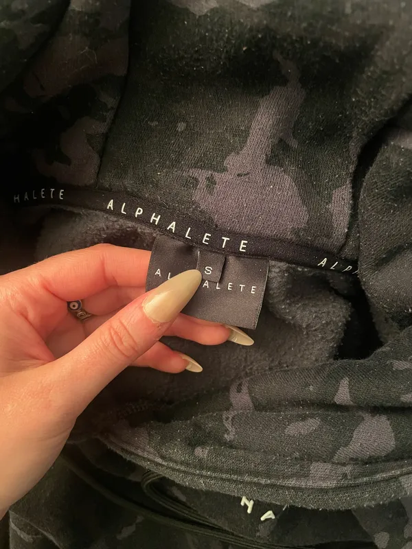 Alphalete Cropped Hoodie Camo - Image 3