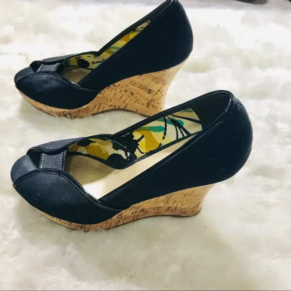 Charlotte Russe Black Canvas Peep Toe Natural Cork Wedges Size 6 - Image 4