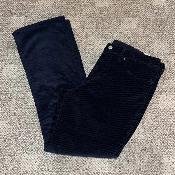 Levi’s Women’s 315 Shaping Bootcut Corduroy Jeans - Image 2