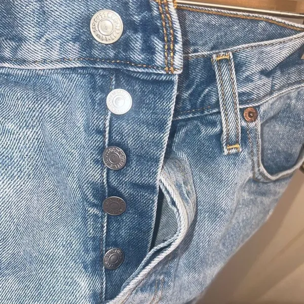 ✨Levi's Original Fit High-Rise Women's Jean Sz 32 Shorts✨ - Image 7
