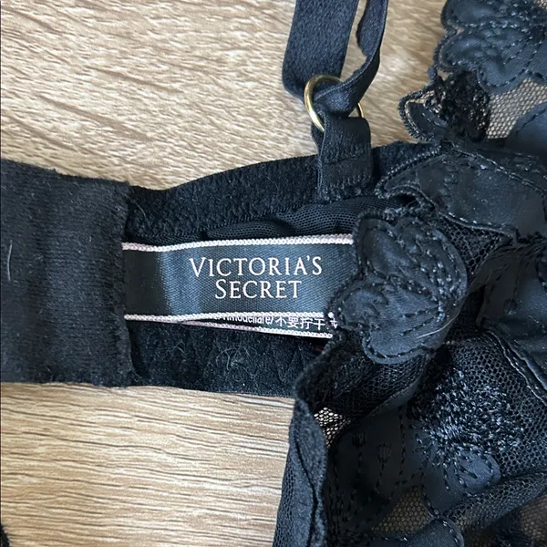 Victoria's Secret Black Lace Underwire Bra - Image 2