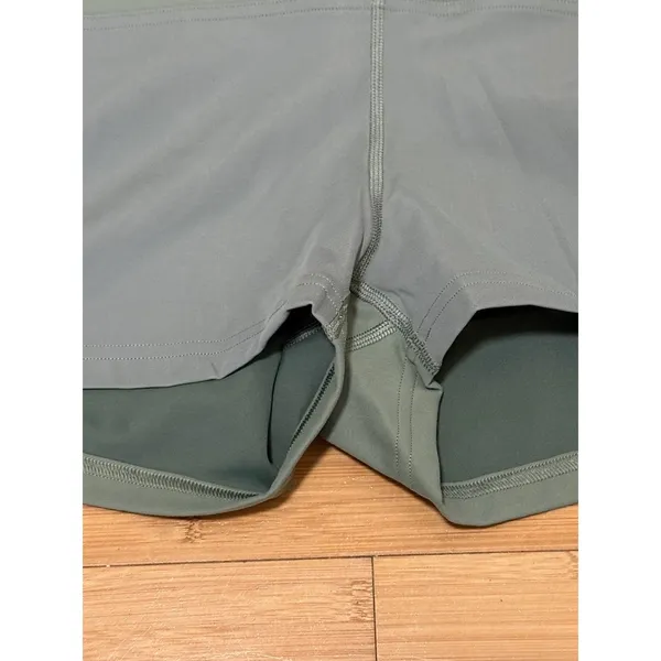 NWT Lululemon License to Train High-Rise Short 2" LOGO Sz 12 Grey Eucalyptus - Image 4