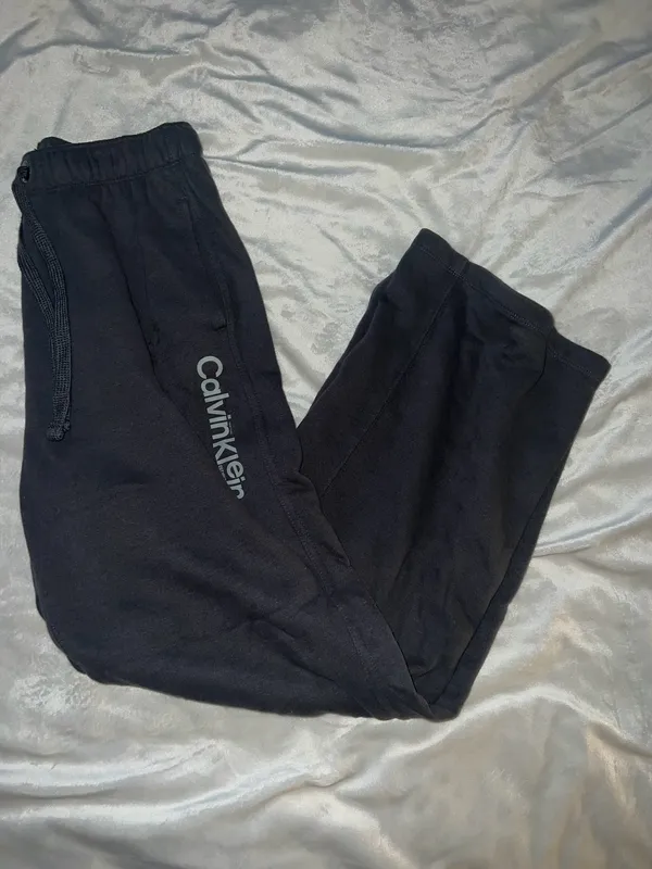 Calvin Klein Sweats - Image 4