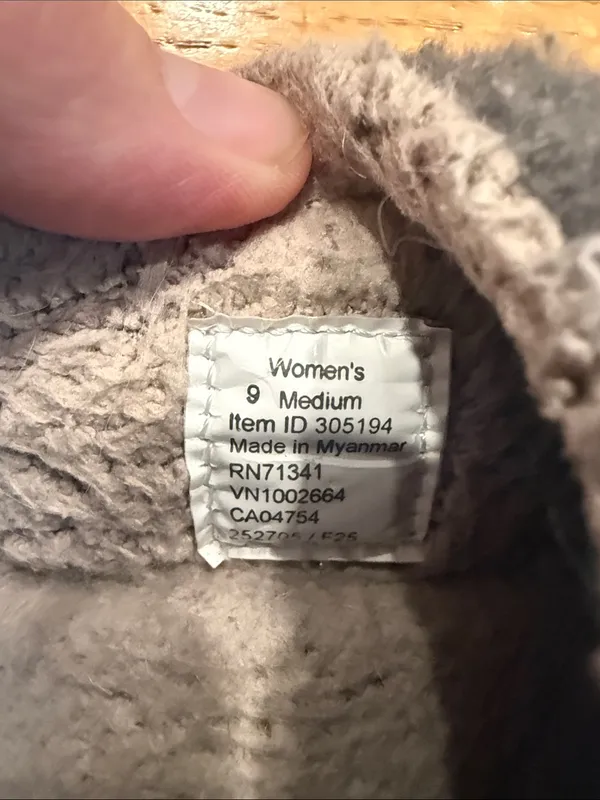 L.L.Bean Daybreak scuff motif2 slipper size 9, Gray - Image 4