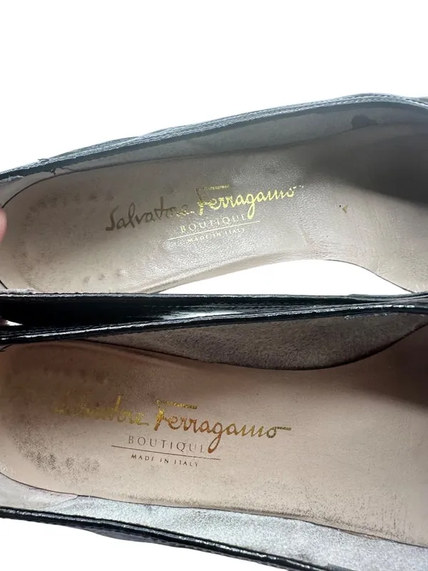 Salvatore Ferragamo Size 8.5 Black Croc Embossed Faux Leather Wedge Flats - Image 13