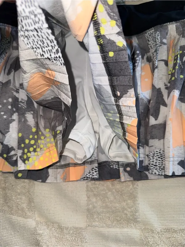 Lululemon Pleat to Street Skirt II "Mini Art‎ Pop White Multi / Black” size 10 - Image 2