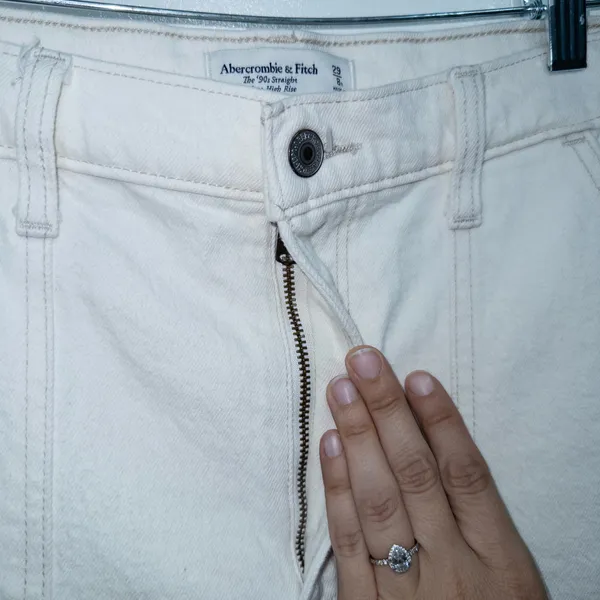 New Abercrombie & Fitch White 90's Straight Ultra High Rise Carpenter Jeans 8 - Image 3
