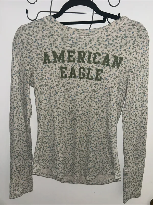 American Eagle Outfitters White Floral Long-Sleeve Tee with Green Logo - Image 2