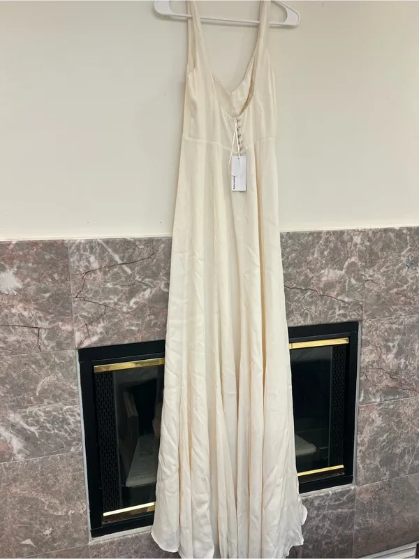 Reformation Lecce Wedding Dress in Ivory NWT imperfection - Image 7