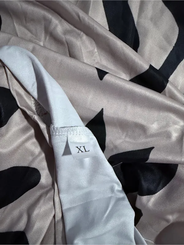 Women’s Black & White Leaf Print Summer Dress - Image 3