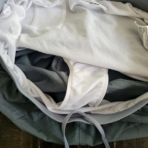 Under Armour Running Shorts Size XL - Image 4