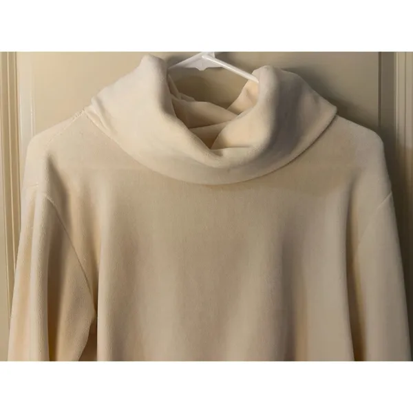 Wallflower Butter Turtleneck Fuzzy Sweater Women's Sz Medium - Image 5