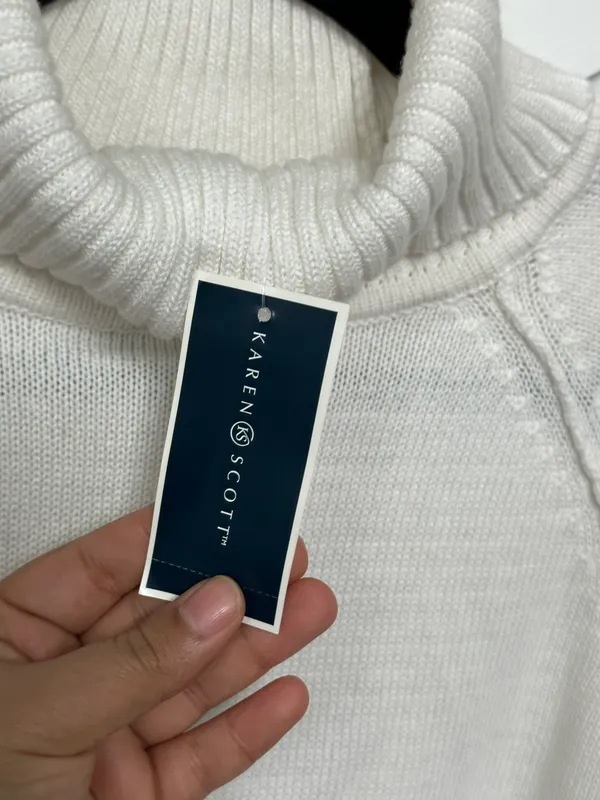 NWT Luxsoft Turtleneck Sweater White Size Large - Image 6