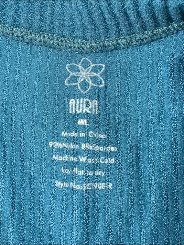 aura teal tank top Green Size M - Image 3