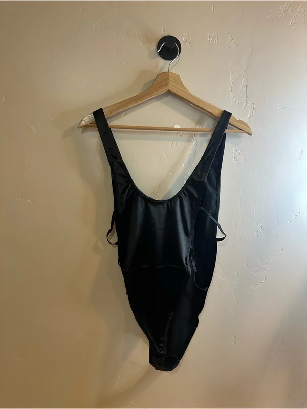 Motel Rocks Black Satin Sideless Bodysuit Medium New - Image 7