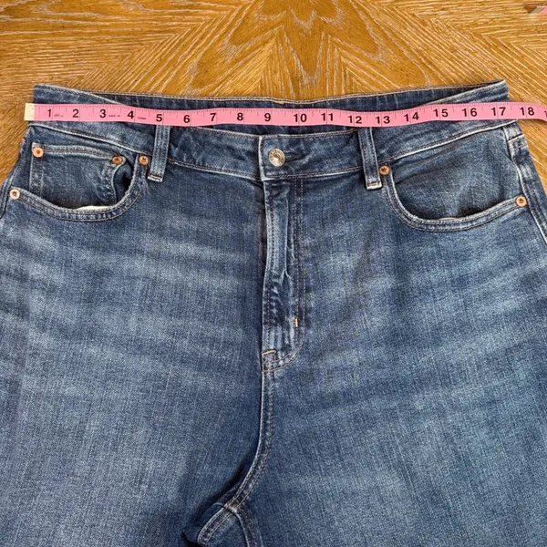 American Eagle Super High-Rise Baggy Wide Leg Jeans 14 Short Blue Raw Hem - Image 8