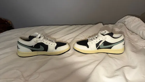 Air Jordan 1 Low Women’s - Image 3