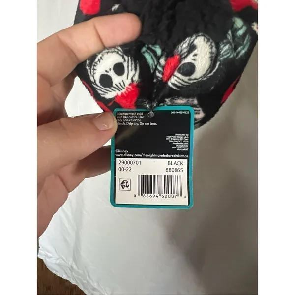 Disney Tim Burtons The Nightmare Before Christmas Fuzzy Babba Slipper Socks NEW - Image 3