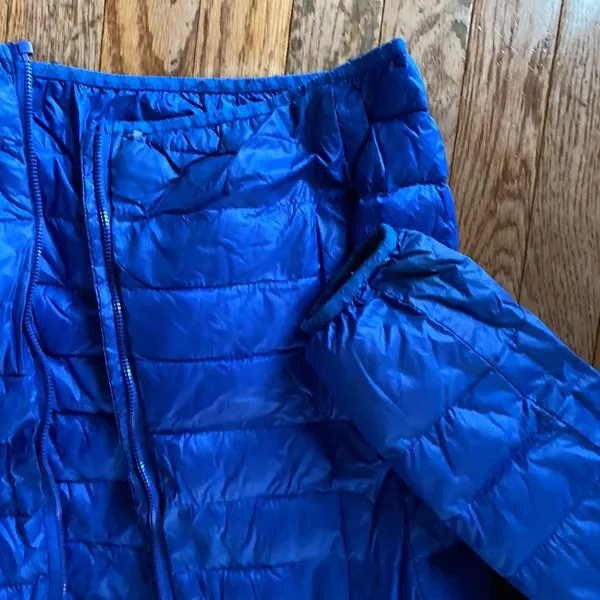 Vibrant Blue Hooded Puffer Jacket - Image 2