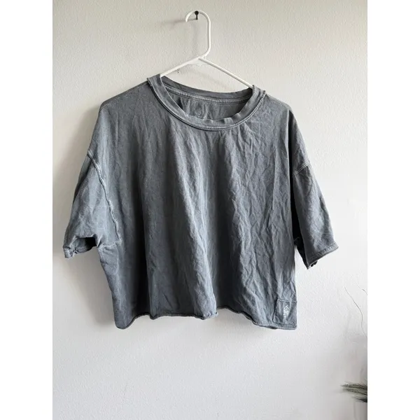 Free People Movement Womens Gray Mineral Wash Boxy Crop Tee Shirt Small 3814 - Image 2