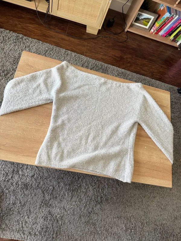 abercrombie boucle off the shoulder sweater - Image 4
