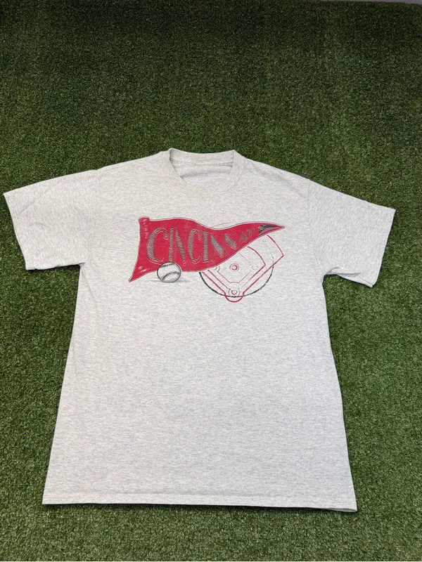Vintage Cincinatti Reds Baseball T-Shirt Heather Grey Pendant Flag Wmns Med - Image 2