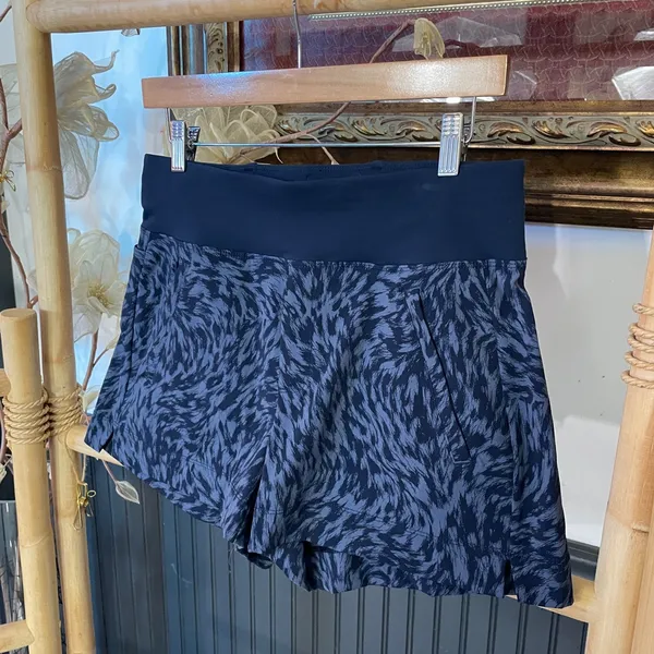 Athleta Trekkie North Printed Lynx Smooth Top Pull On Athletic Shorts Sz 12 💚🎀 - Image 6
