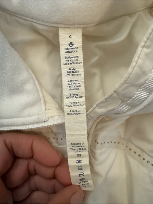 EEUC lululemon "Run For The Cold" vest white size 4 - Image 4