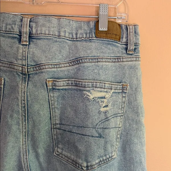American Eagle Outfitters Light Blue Distressed Boyfriend Jeans - Image 8