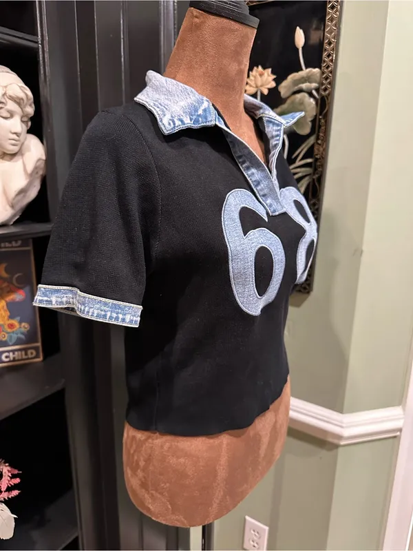 IMMODEL Denim‑Trim Cropped Jersey Top – Patch “68” – Size Large Blue - Image 9