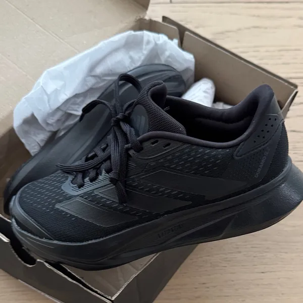 Adidas Ortholite Black Sneakers - Image 3