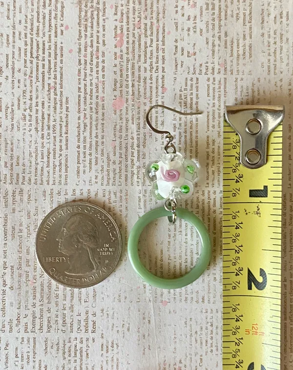Handmade flower glass beads & green circle hoop unique fairy cottage retro style dangle earrings 🌼💚 - Image 8