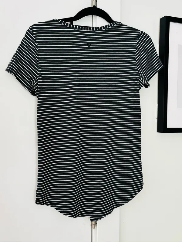Lululemon Love Crew III SS Tshirt Hype Stripe Black White size 6 - Image 4