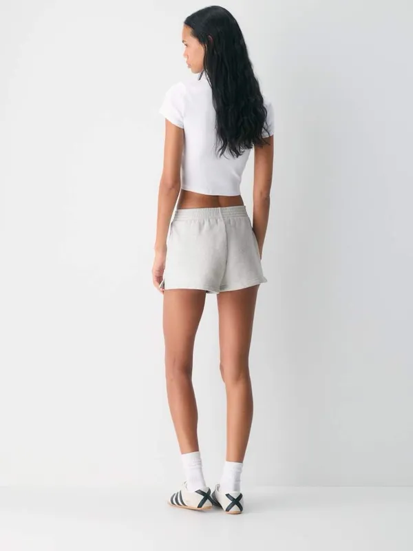 Aritzia
Cozy Sweatfleece Perfect Micro Short Lounge  size - Image 5