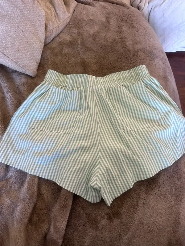 Princess Polly mint green vertical striped beach house pull on shorts - Image 2