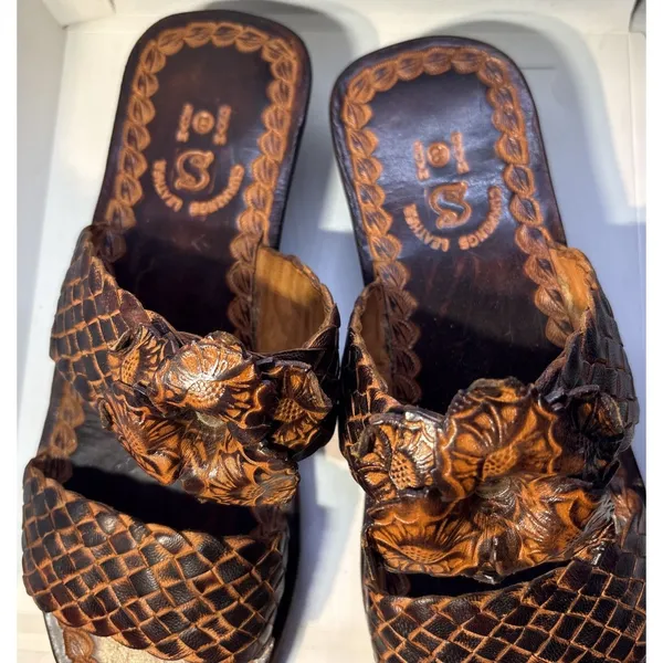 Real Leather Flower Embellished Sandals Handmade From Jamaica Size 8 - Image 2
